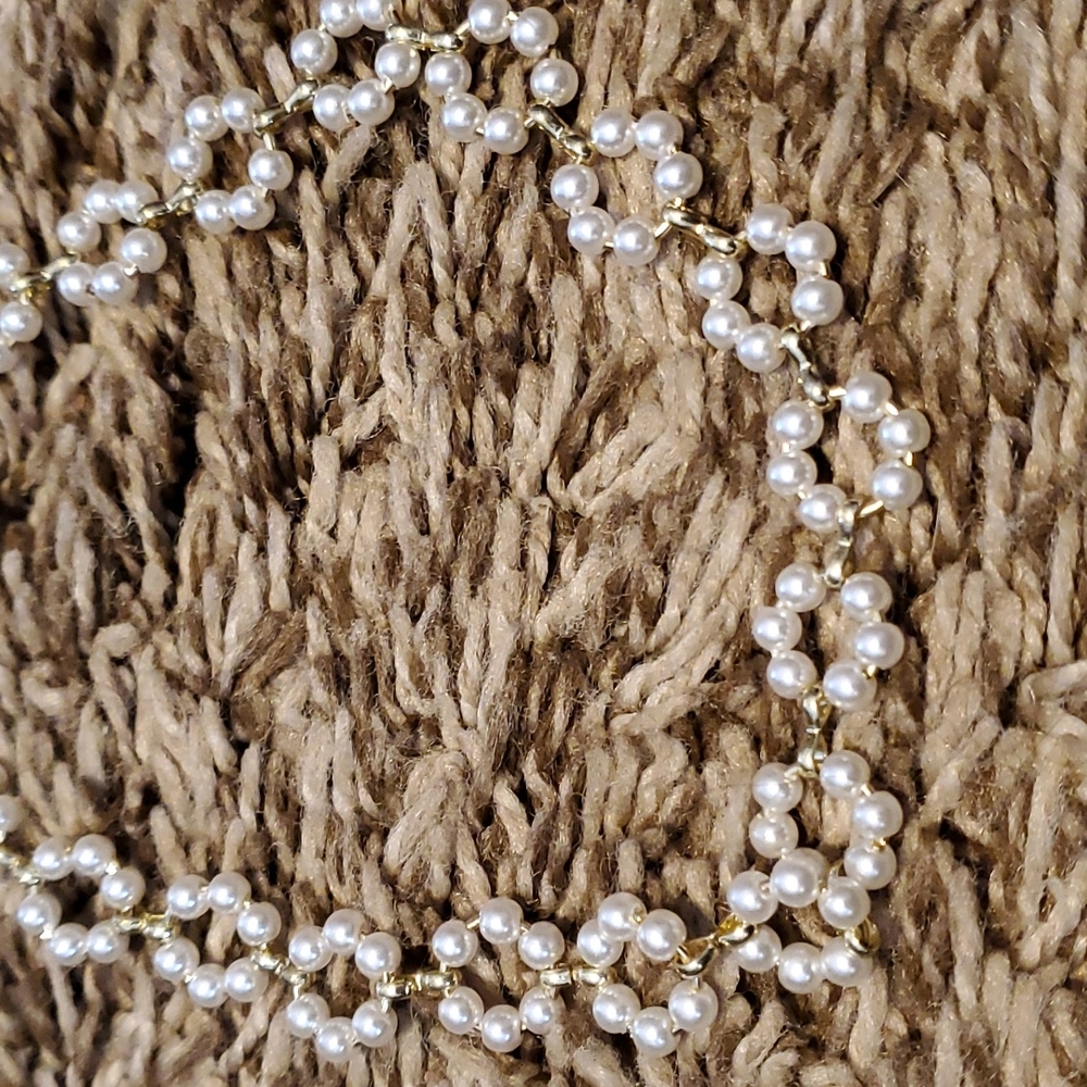 Faux pearl choker - Picture 2 of 4